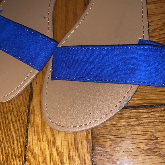 CHARLOTTE RUSSE Sandals - Picture 2 of 2